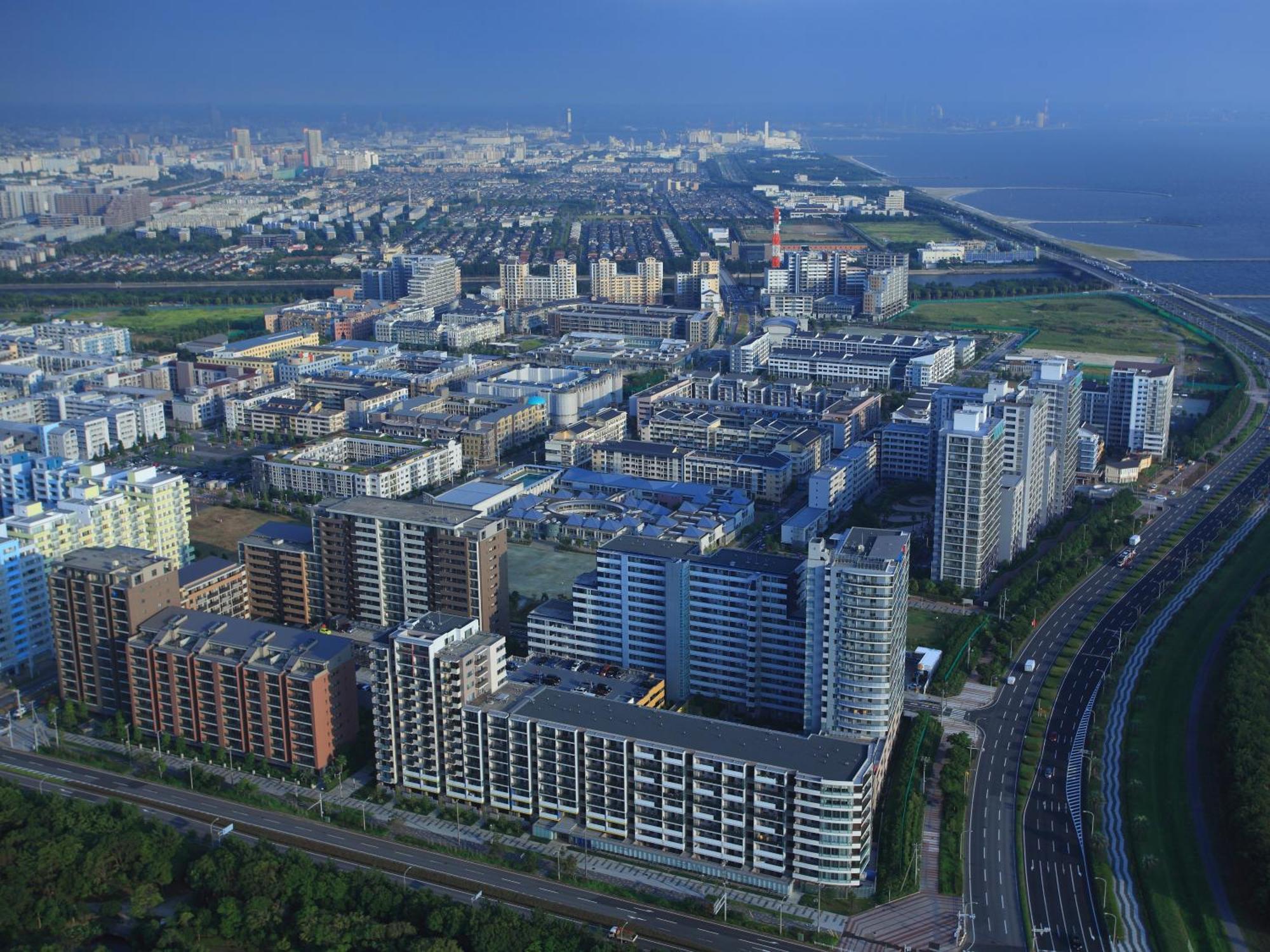 Apa Hotel & Resort Tokyo Bay Makuhari Chiba Exterior photo