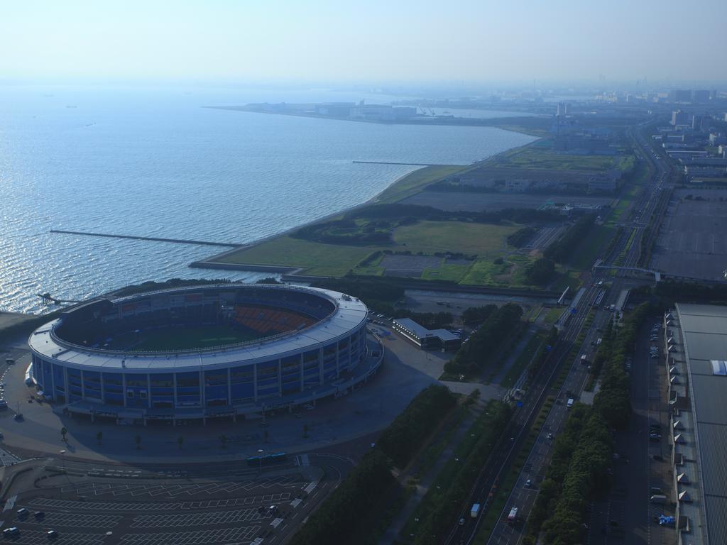 Apa Hotel & Resort Tokyo Bay Makuhari Chiba Exterior photo